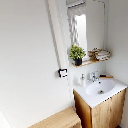 Campingplads Le Panorama, 3 Ch, 43m2, Climatise, Super Equipe, Draps, Linge De Maison Inclus, Terrasse Fermable De 18m2