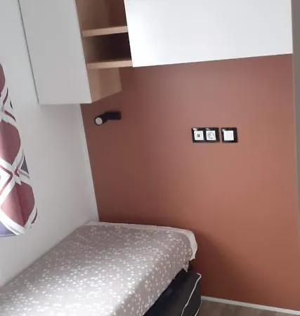 Le Panorama: Spacious Terrace With Amenities Campsite