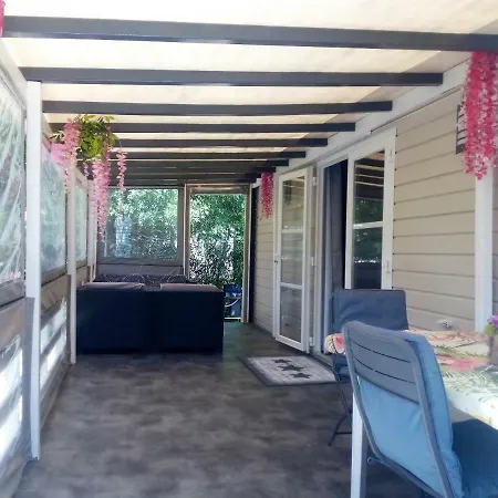 Le Panorama: Spacious Terrace With Amenities Campsite Lattes