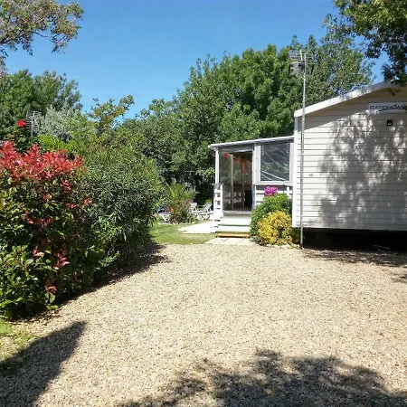 Le Panorama: Spacious Terrace With Amenities Campsite