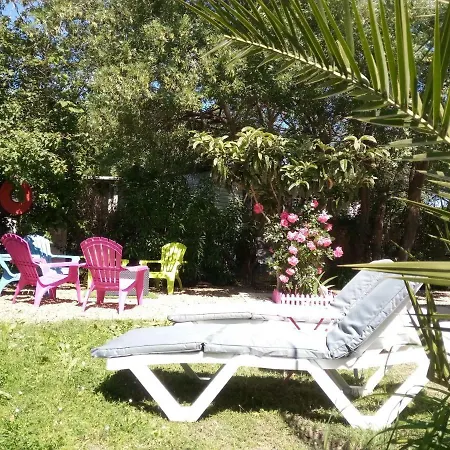 Campsite Le Panorama: Spacious Terrace With Amenities *