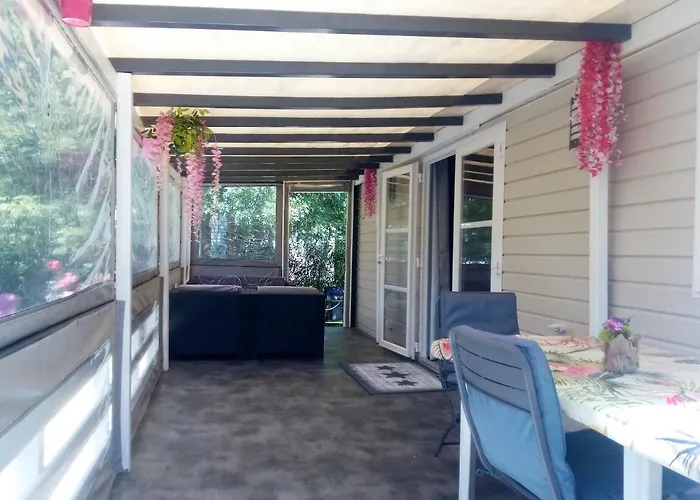 Le Panorama, 3 Ch, 43m2, Climatise, Super Equipe, Draps, Linge De Maison Inclus, Terrasse Fermable De 18m2 مكان تخييم لات